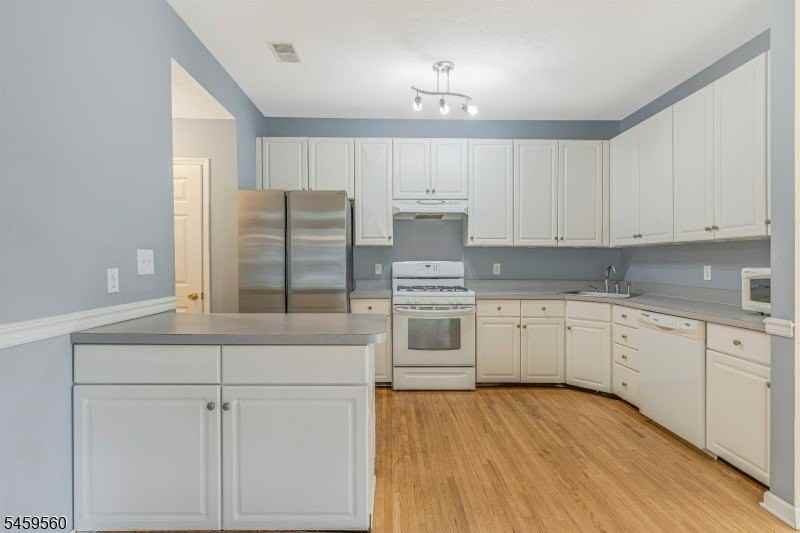 49 Wildflower Ln - Photo 6 of 21