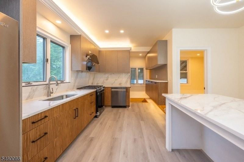 58 Zeliff Ave - Photo 2 of 32
