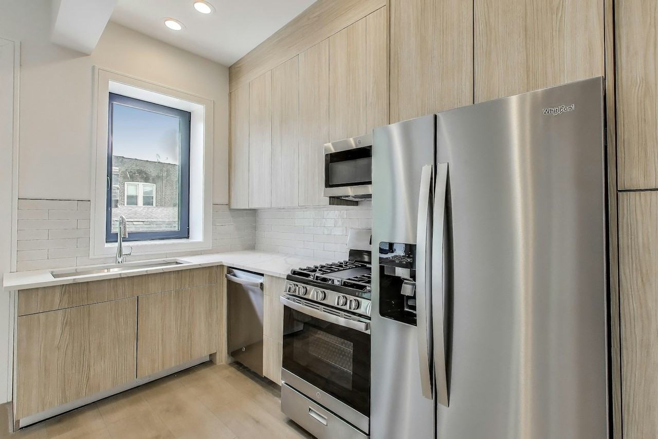 2023 North Drake Avenue, Unit 2N - Photo 3 of 21