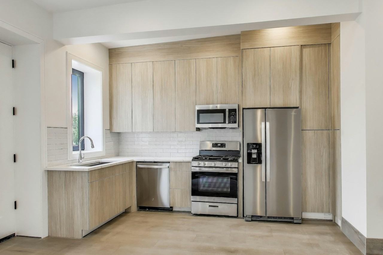 2023 North Drake Avenue, Unit 2N - Photo 5 of 21
