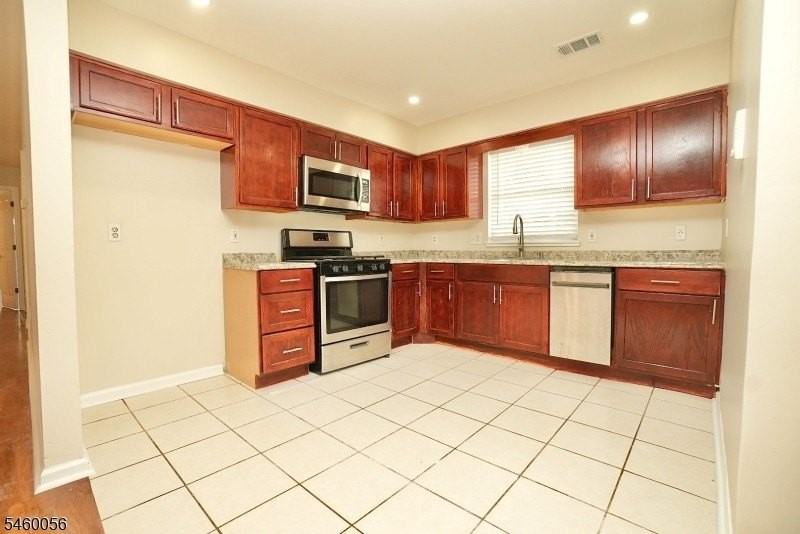 63 Seymour Ave Apt 1st #1 - Photo 2 of 18