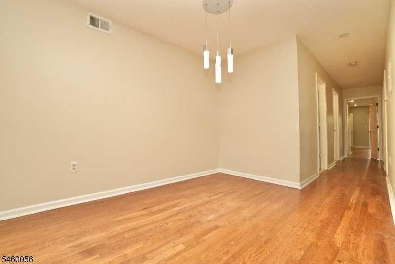 63 Seymour Ave Apt 1st #1 - Photo 3 of 18