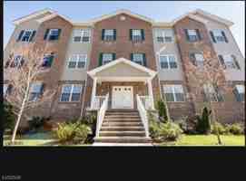 featured image of 92 Willow St #3