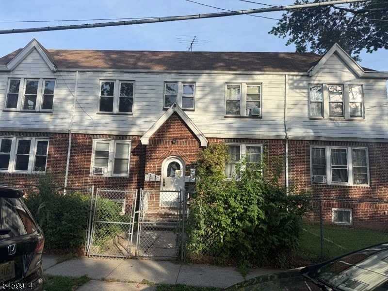 103 Sanford Pl #2L