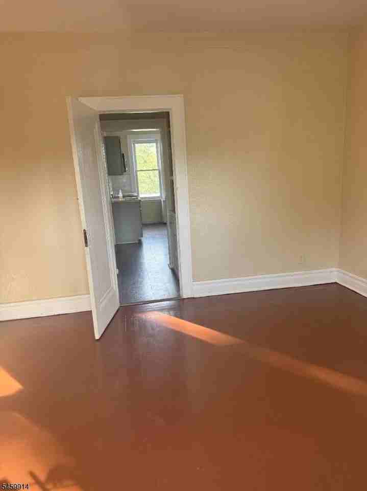 103 Sanford Pl #2L - Photo 2 of 11