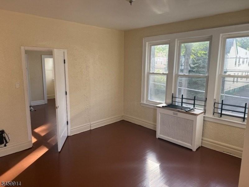 103 Sanford Pl #2L - Photo 3 of 11