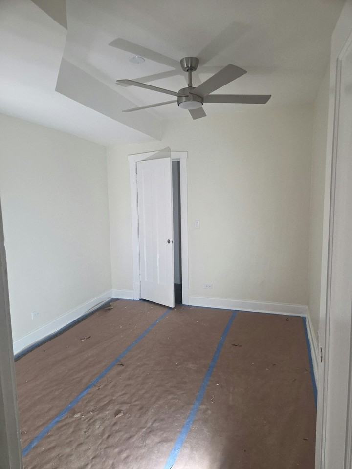 4650 North Paulina Street, Unit 1S - Photo 4 of 12