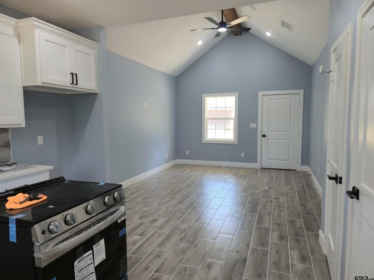8129 County Road 485 - Photo 4 of 20