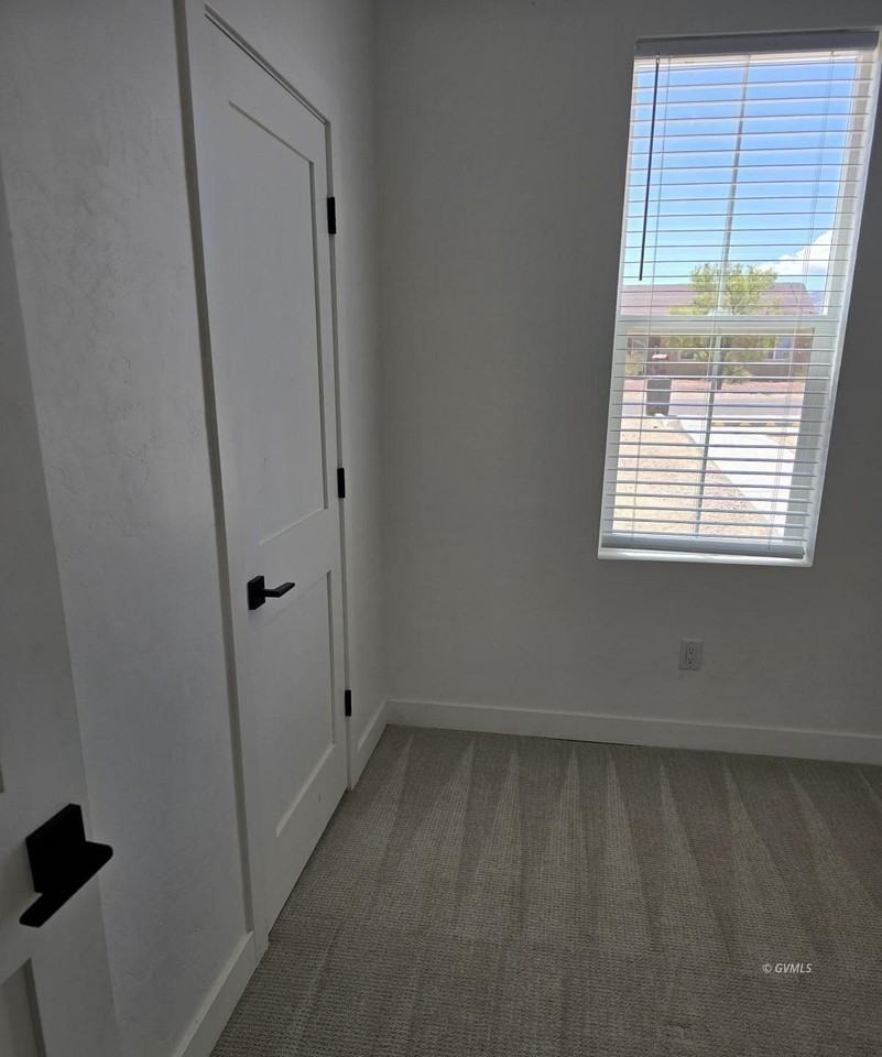 4184 W 11th St #B - Photo 4 of 10