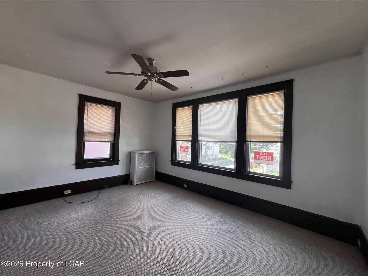 482 Carey Ave #1-2 - Photo 5 of 19