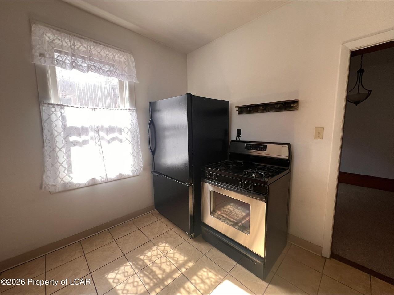 482 Carey Ave #1-2 - Photo 7 of 19