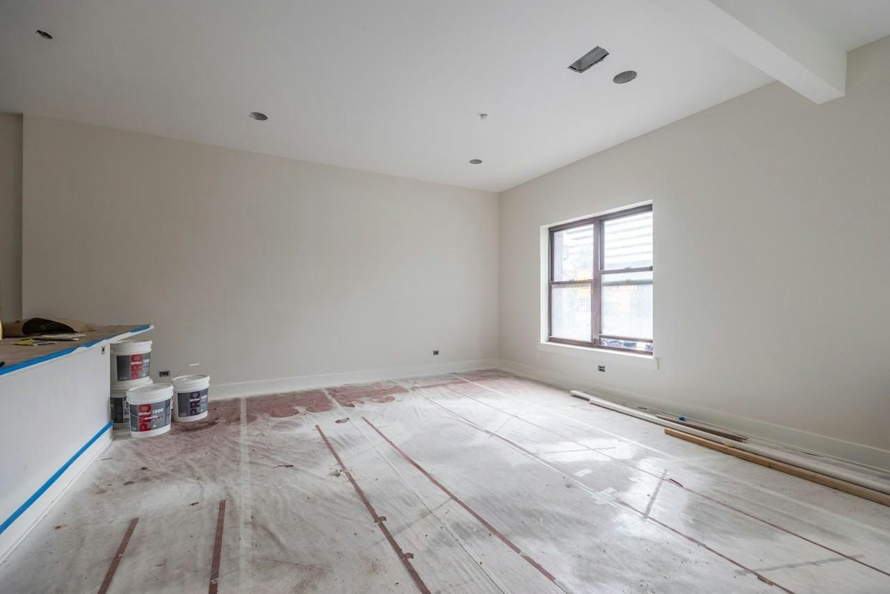 827 West Montrose Avenue, Unit 1 - Photo 6 of 14