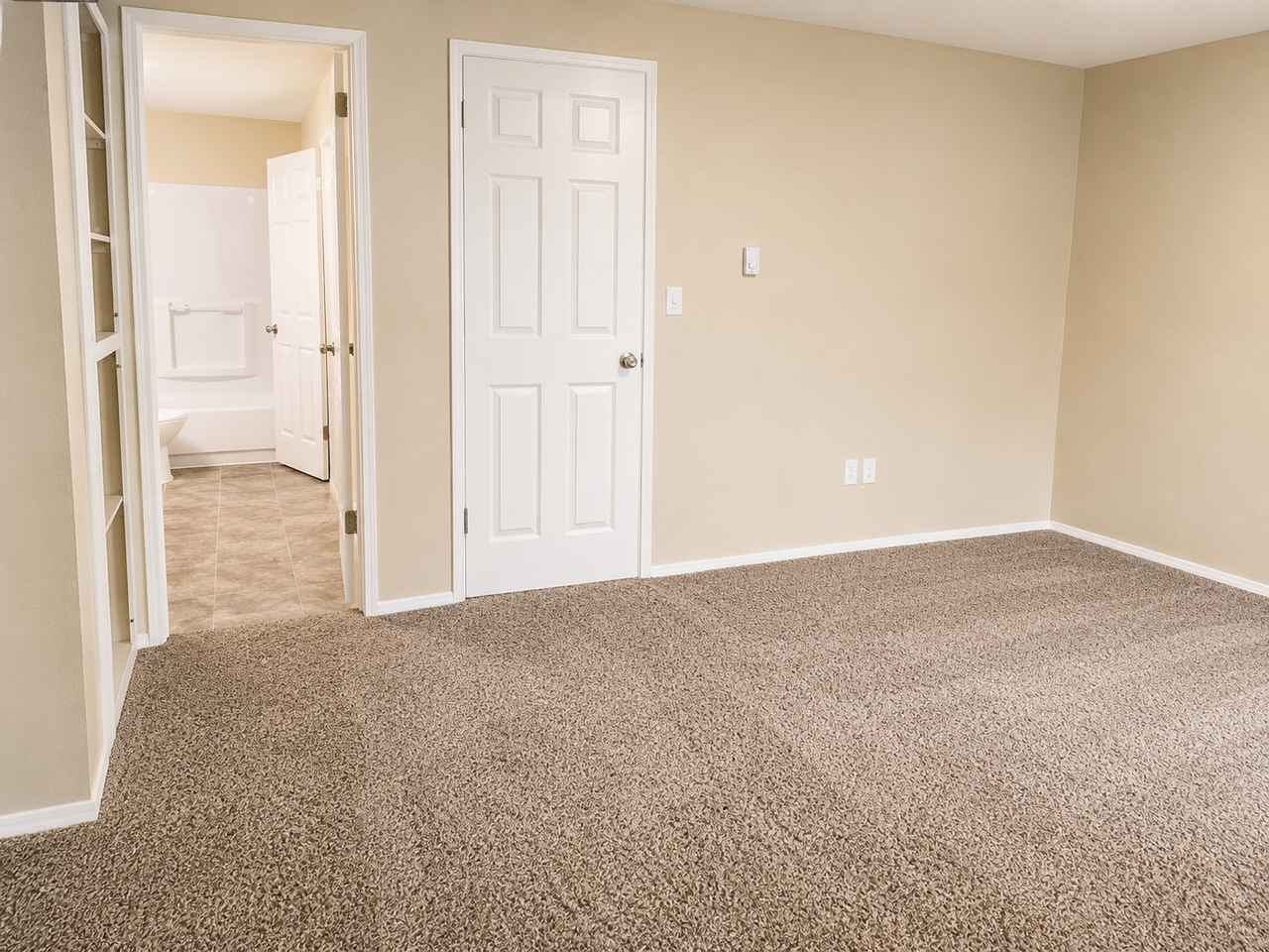 Riverside Manor - Photo 6 of 26