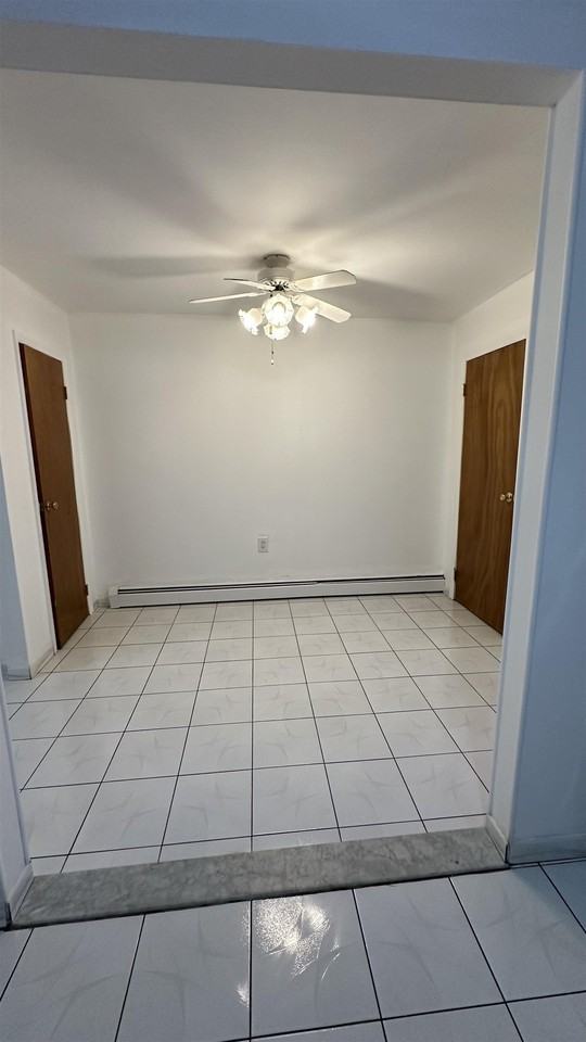 158 W 20th St - Photo 4 of 12