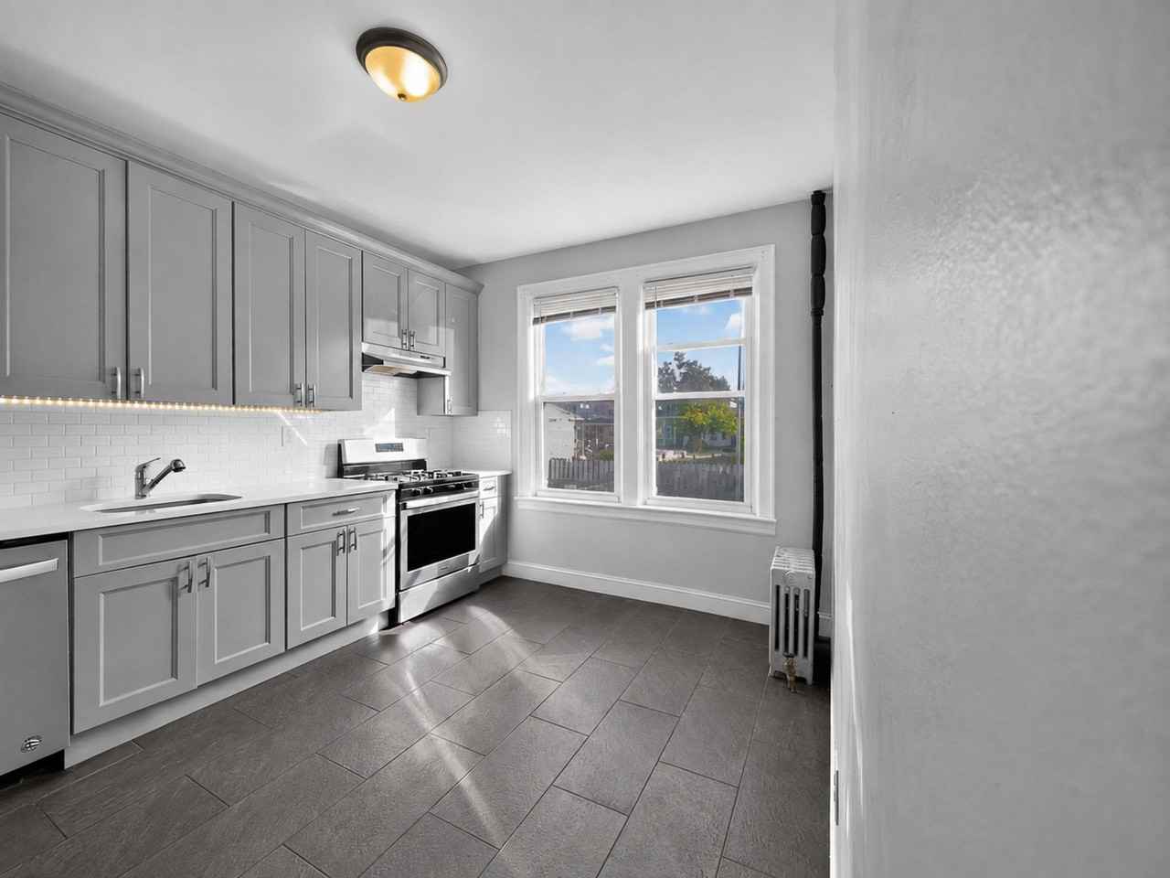 86 W 45th St #1F - Photo 4 of 22