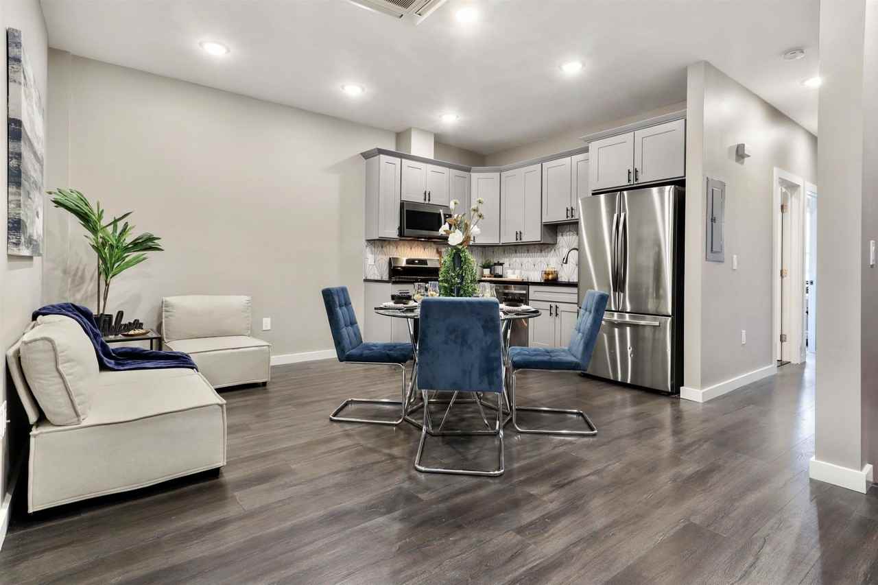 146 Congress St #1 - Photo 4 of 20