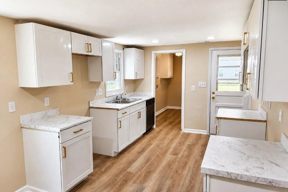 704 N Grimes St #1 - Photo 3 of 10