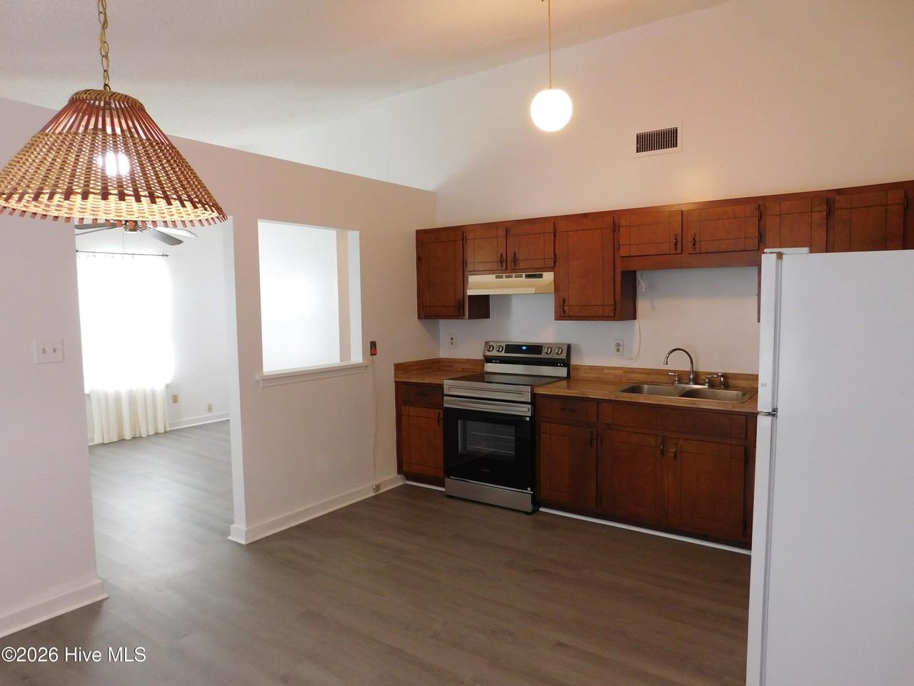 3611 Windy Trl - Photo 6 of 32