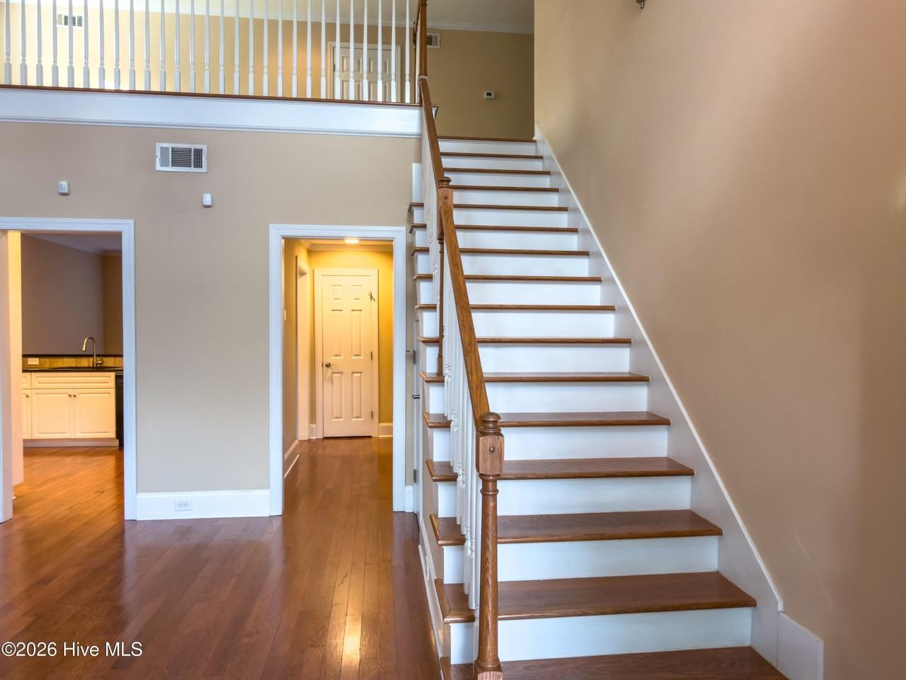 131 Coach Ln - Photo 3 of 28
