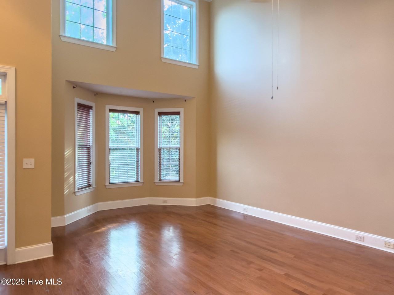 131 Coach Ln - Photo 4 of 28