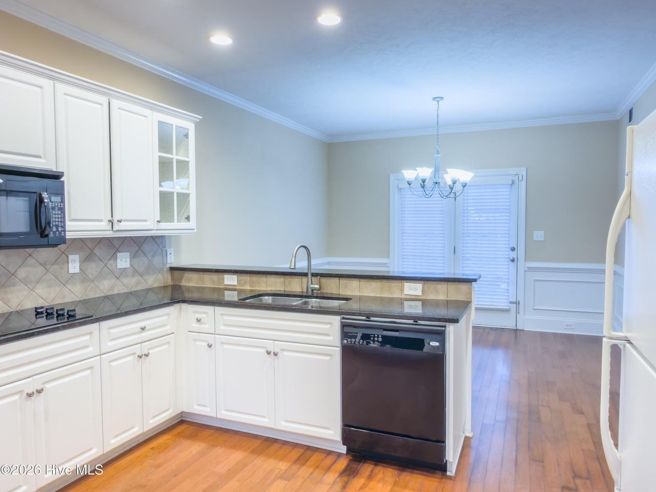 131 Coach Ln - Photo 5 of 28