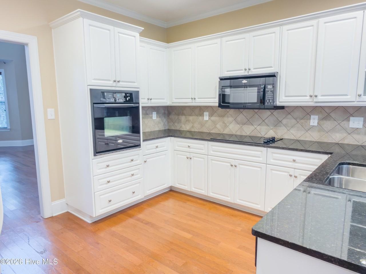 131 Coach Ln - Photo 6 of 28