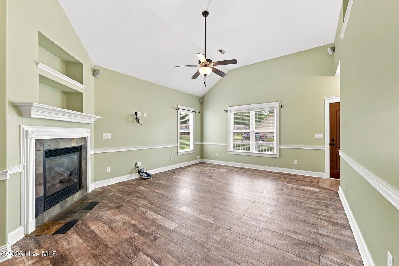 210 Station House Rd - Photo 4 of 33