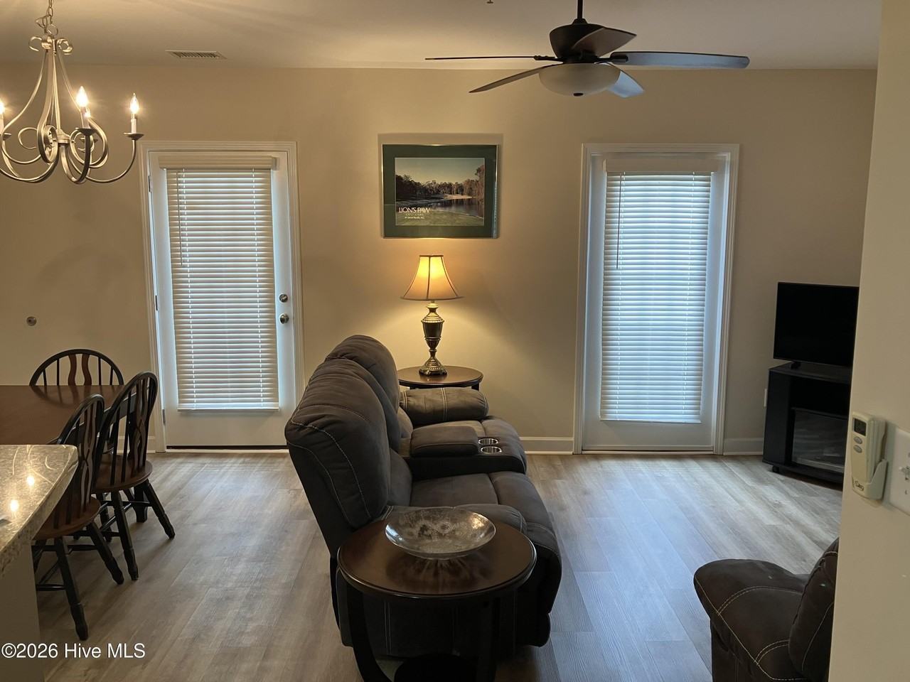1790 Queen Anne #4 - Photo 5 of 17