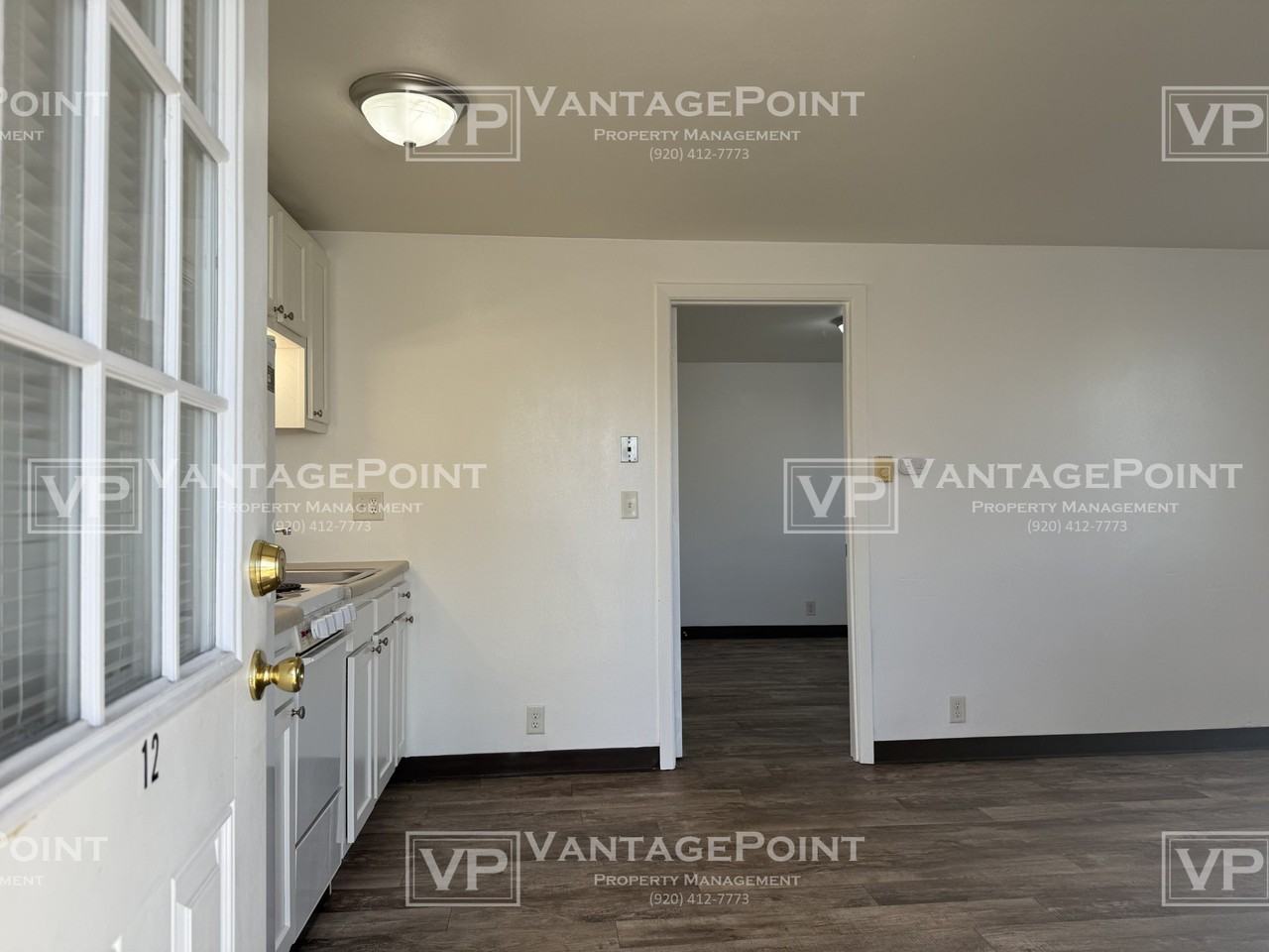 1914 - 1920 Division Street - Photo 2 of 13