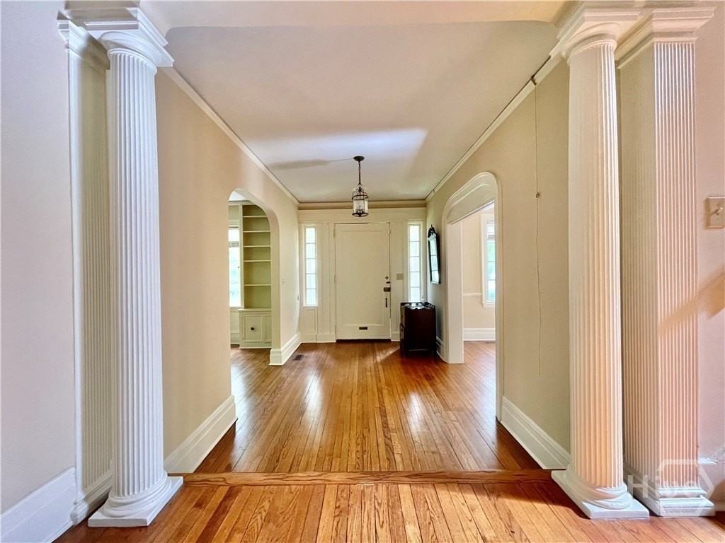 315 E 45th St - Photo 4 of 28
