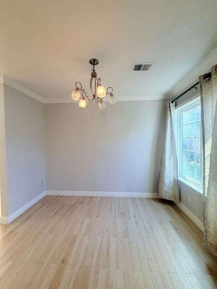 66 Snyder Way - Photo 5 of 22