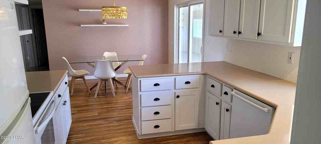 3350 Arapaho Dr - Photo 4 of 19