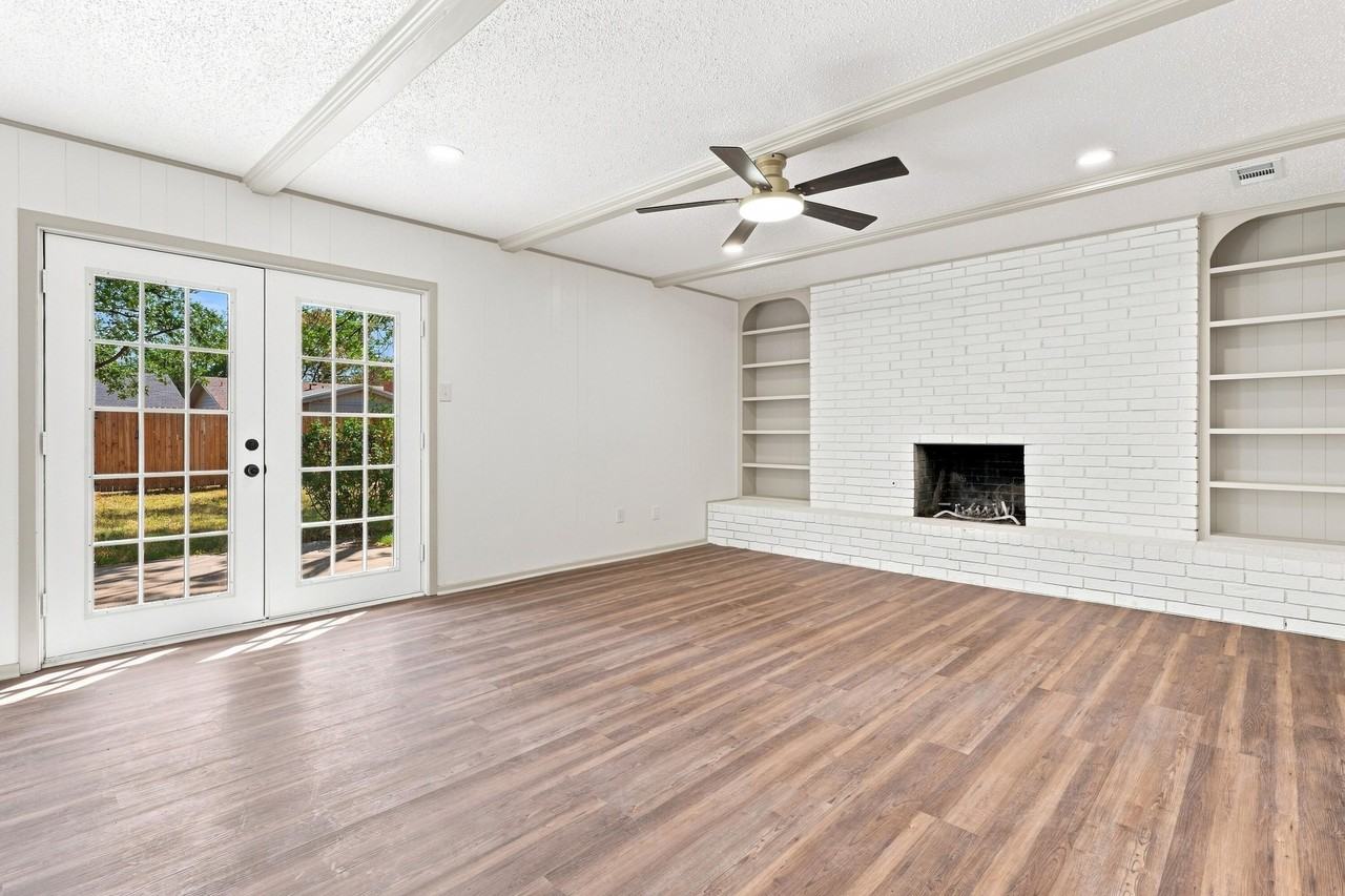 3701 Englewood Ave - Photo 7 of 25