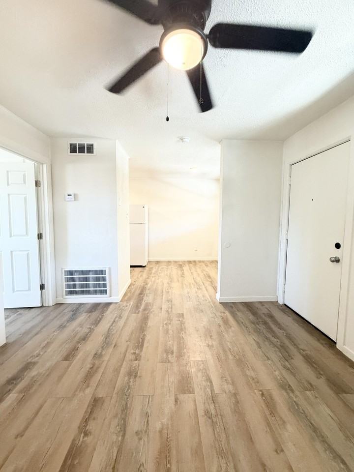 1710 9th St #23 - Photo 6 of 28
