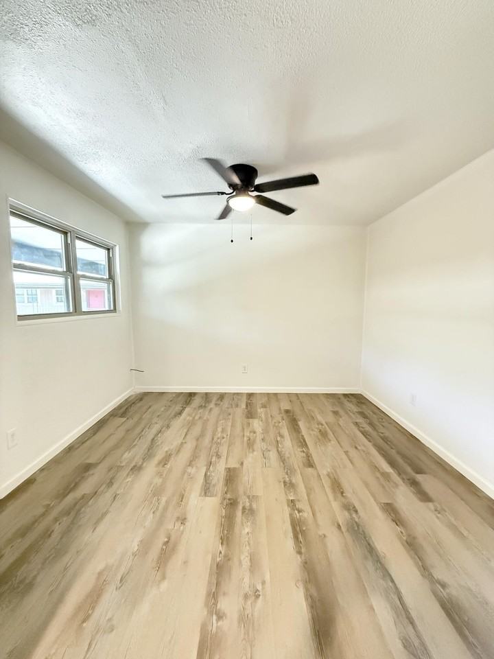 1710 9th St #23 - Photo 7 of 28