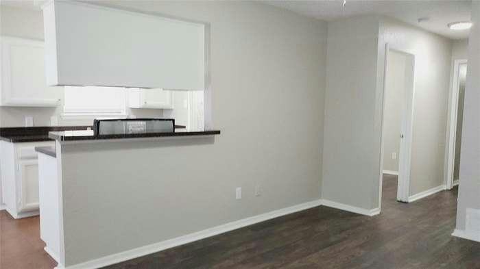 209 Roberts Circle, Unit A - Photo 2 of 23