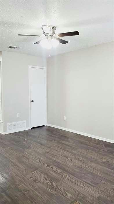 209 Roberts Circle, Unit A - Photo 4 of 23