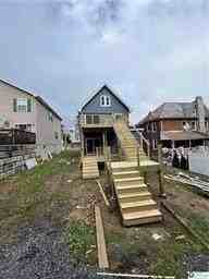 530 Market St #2ndFL - Photo 2 of 10