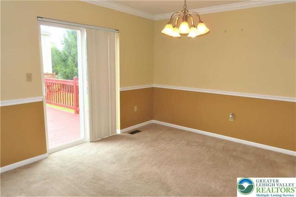 6810 Hunt Dr - Photo 4 of 21
