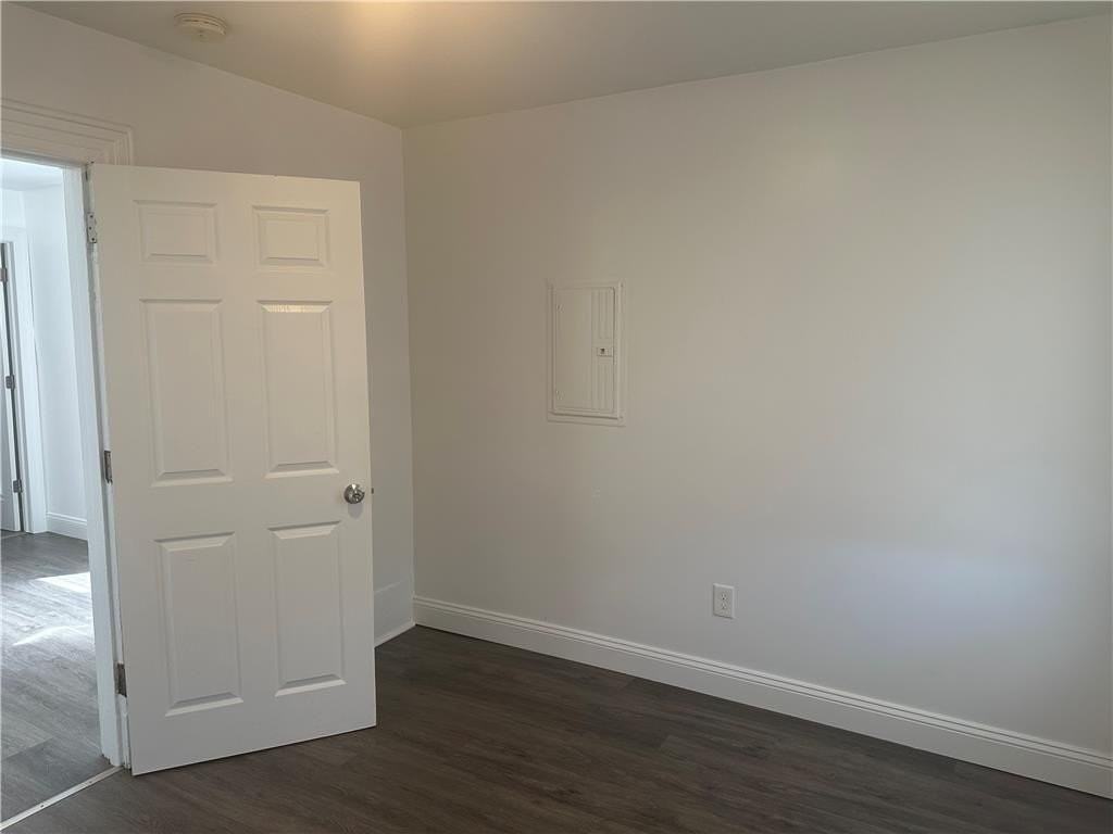 334 Coal St - Photo 4 of 10