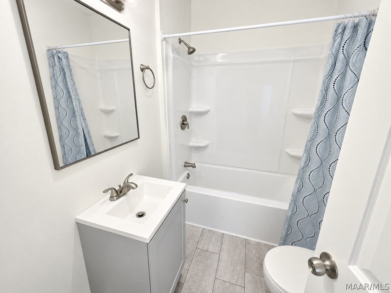 1915 Walnut St - Photo 6 of 6