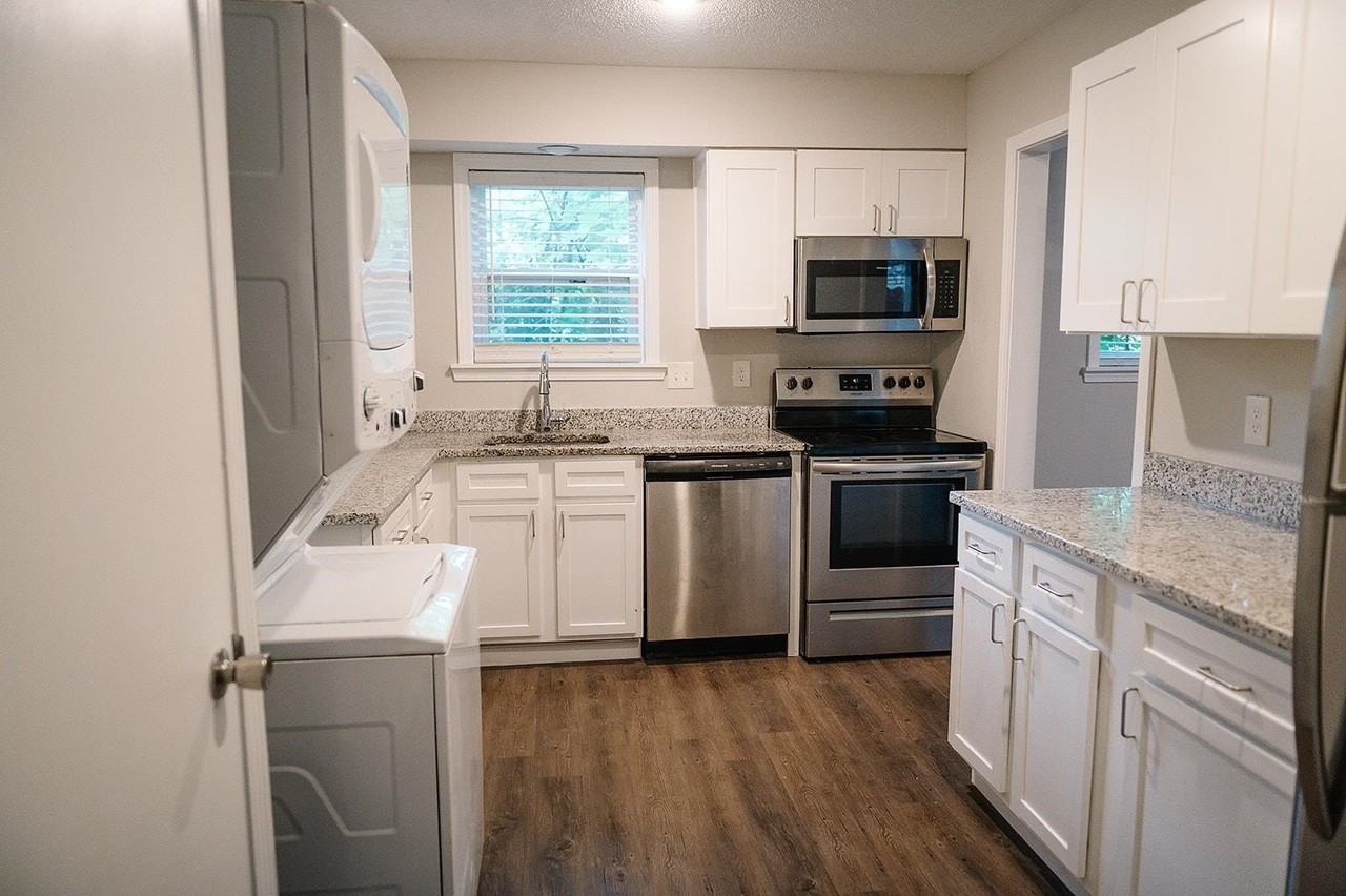 216 N Hollywood St #10 - Photo 7 of 15