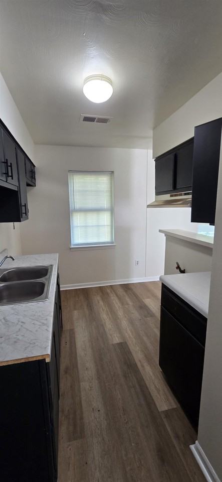 5200 Broken Oak Dr - Photo 5 of 12