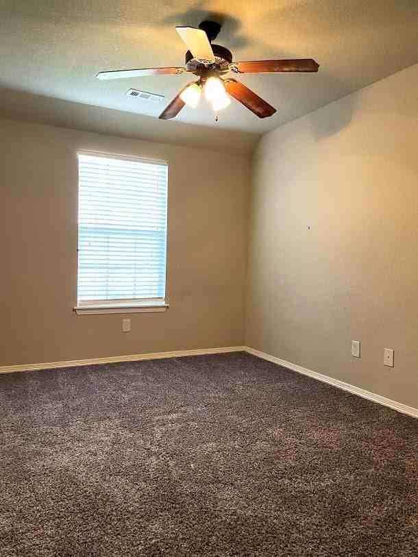 1536 North London Avenue - Photo 5 of 9