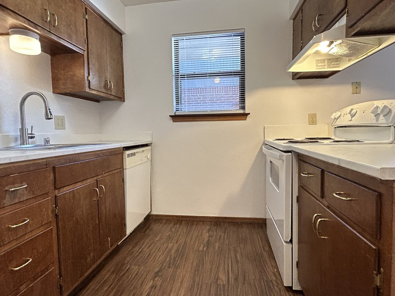 Encore Apartments - Photo 3 of 11