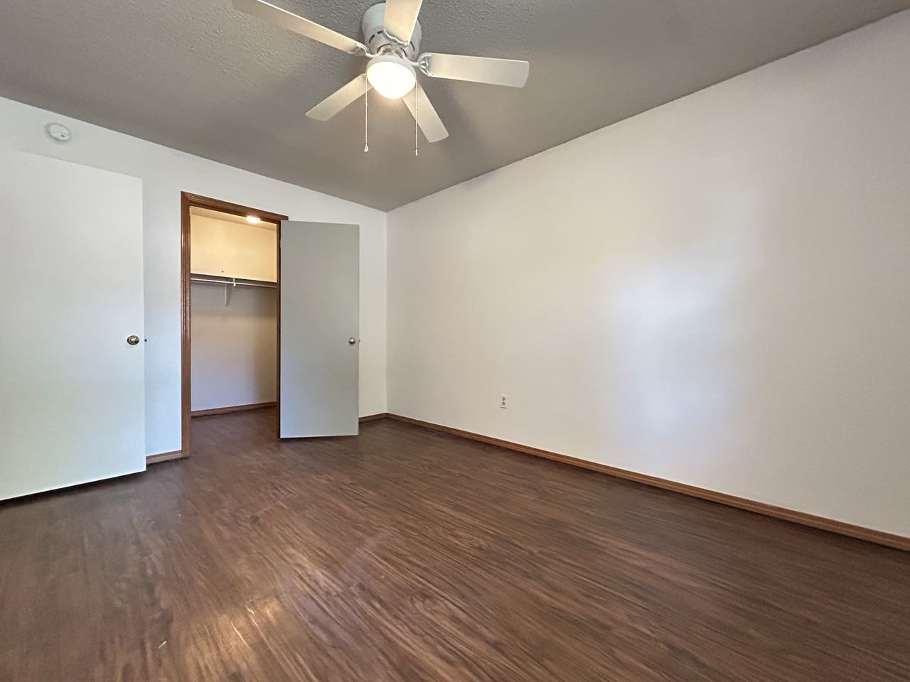 Encore Apartments - Photo 6 of 11