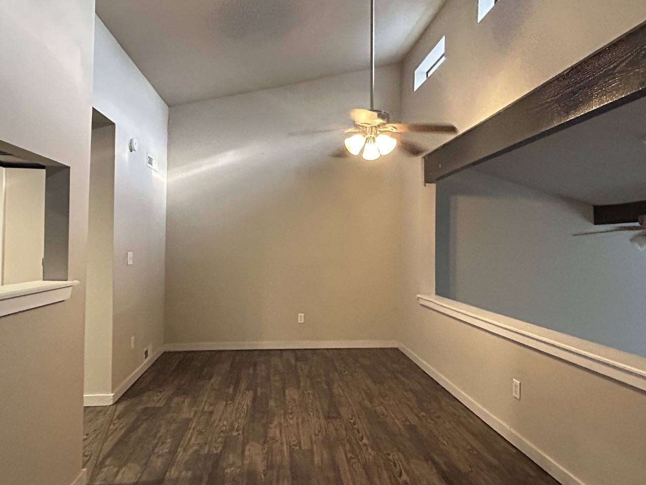 970 North Lewis Avenue - Photo 5 of 15