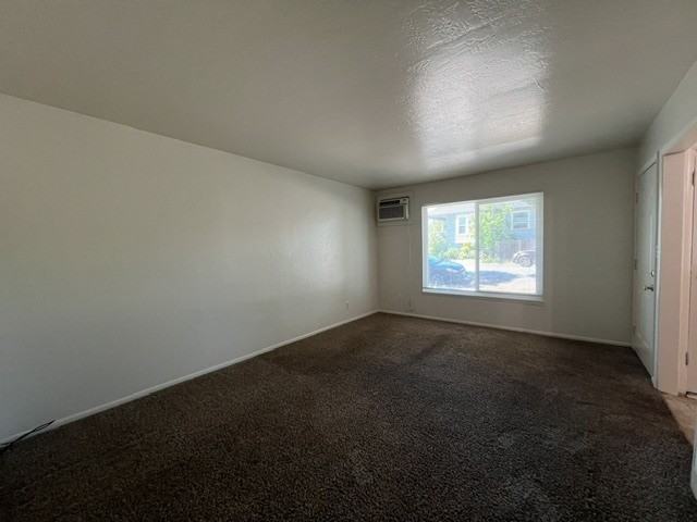 1469 6th Avenue - Photo 4 of 18