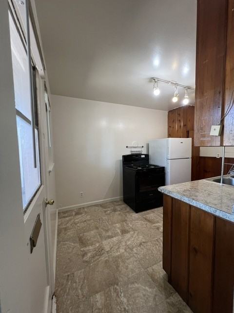 1469 6th Avenue - Photo 6 of 18