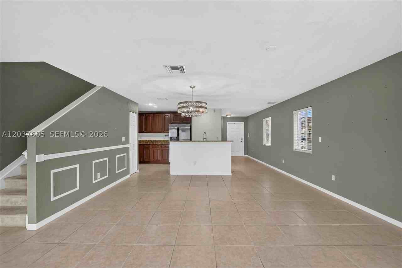 8968 Lancaster St - Photo 5 of 25